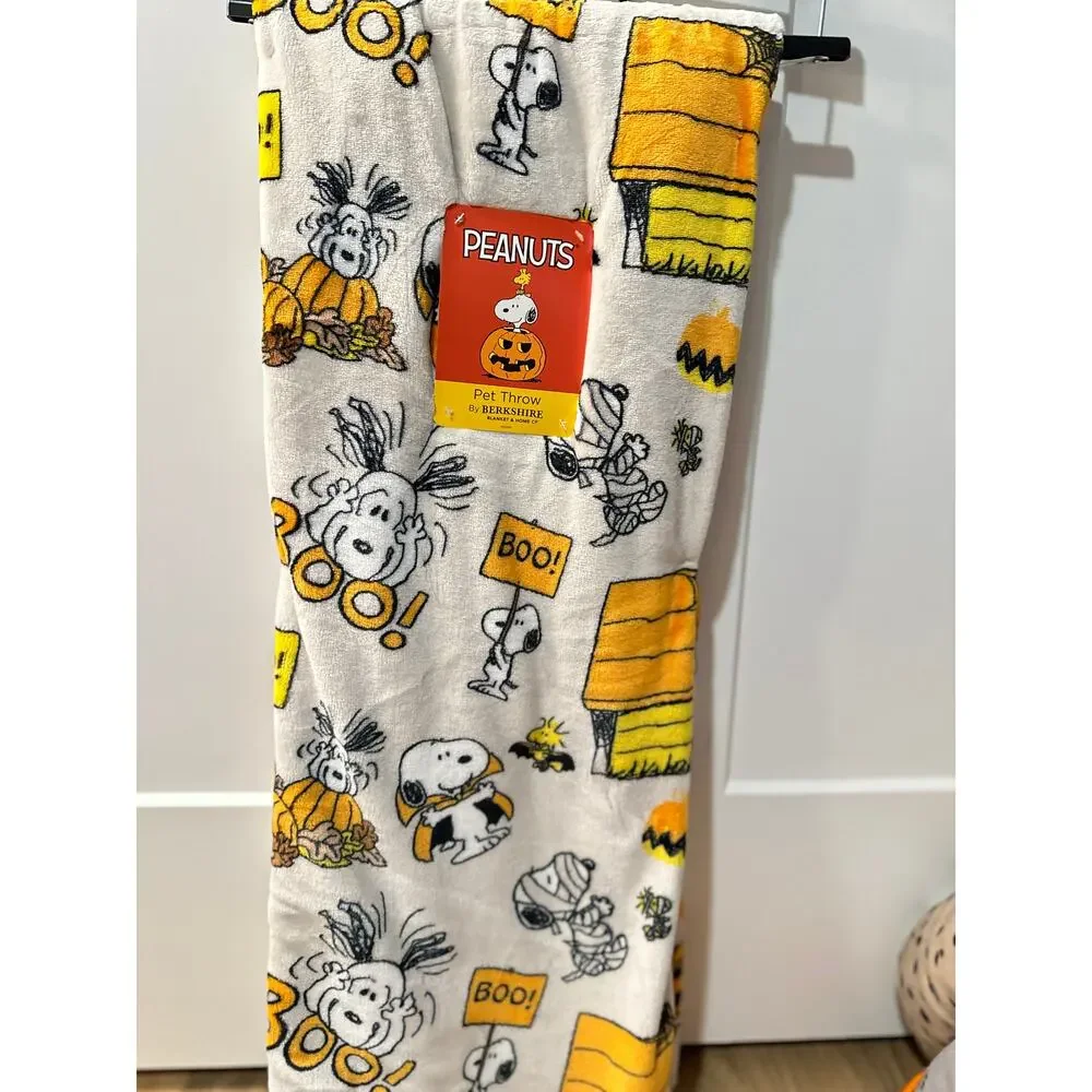 Snoopy Halloween BOO Sign Blanket